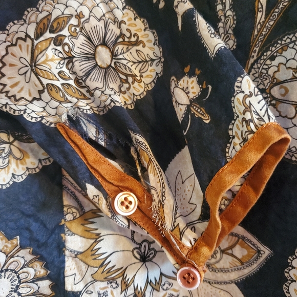 French Connection Sundown Silk Paisley Shirt Size Medium - Picture 10 of 11